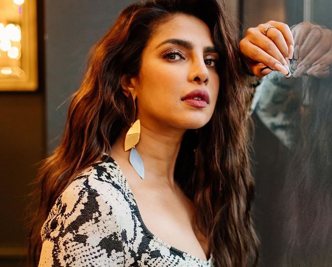 Who are the Highest-Earning Bollywood Stars on Instagram - priyanka