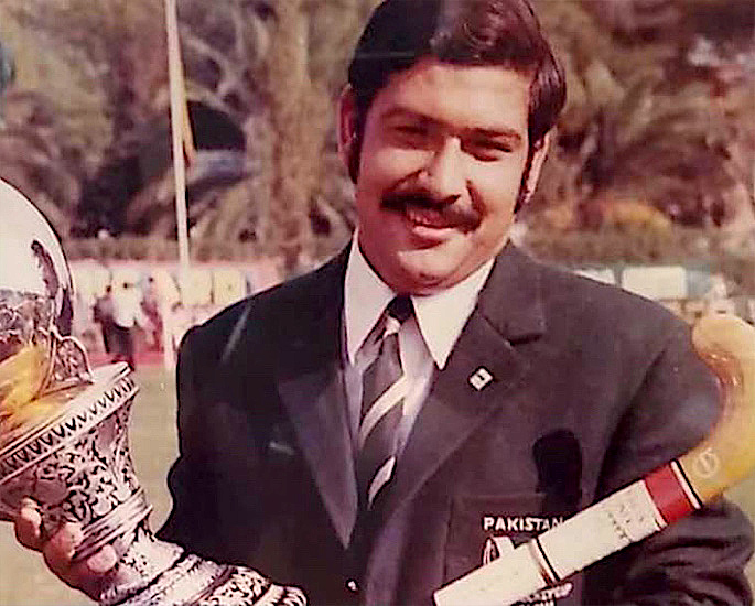 25 Famous Pakistani Hockey Players on the Field - Tanvir Dar