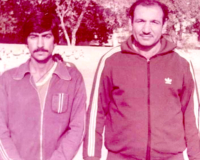 25 Famous Pakistani Hockey Players on the Field - Tariq Niazi