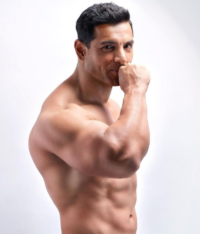 20 Best Toned Bodies of Bollywood Actors you Must See - 2