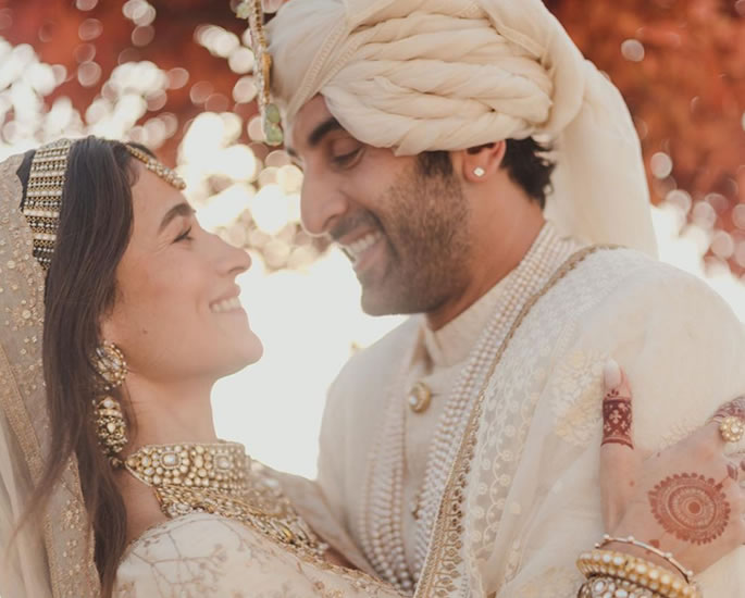 Ranbir Kapoor & Alia Bhatt get Married in Lavish Ceremony
