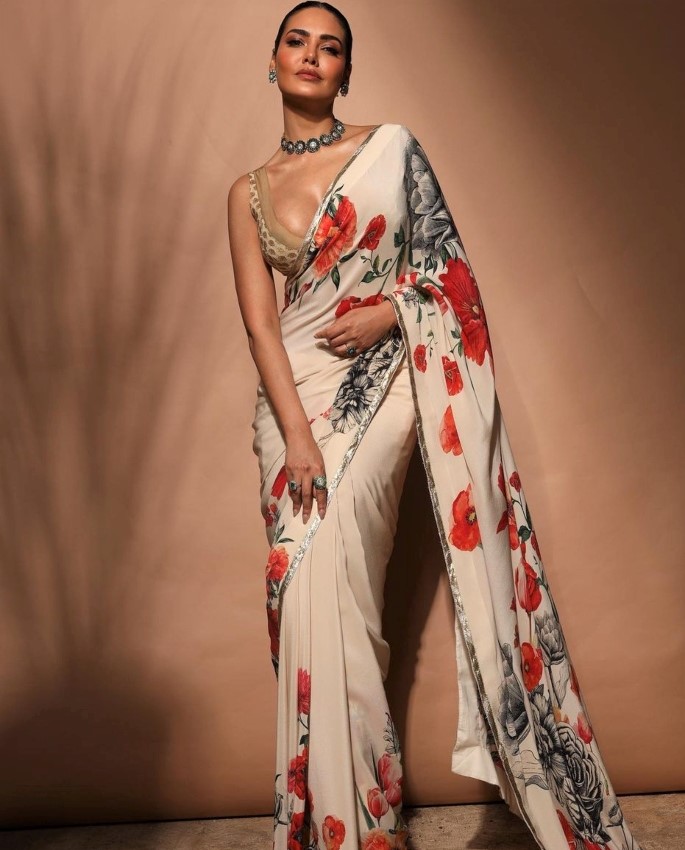 10 Stunning & Sexy Esha Gupta Looks to See 