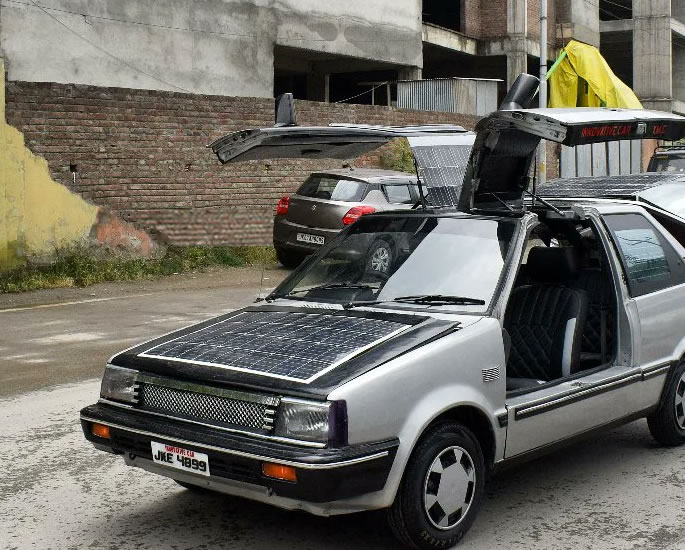 Indian Teacher builds Solar-Powered Car 2