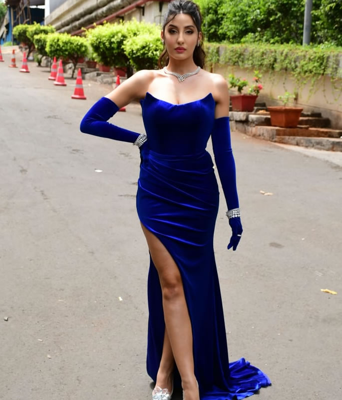 Nora Fatehi exudes Retro Vibes in Strapless Blue Gown 2