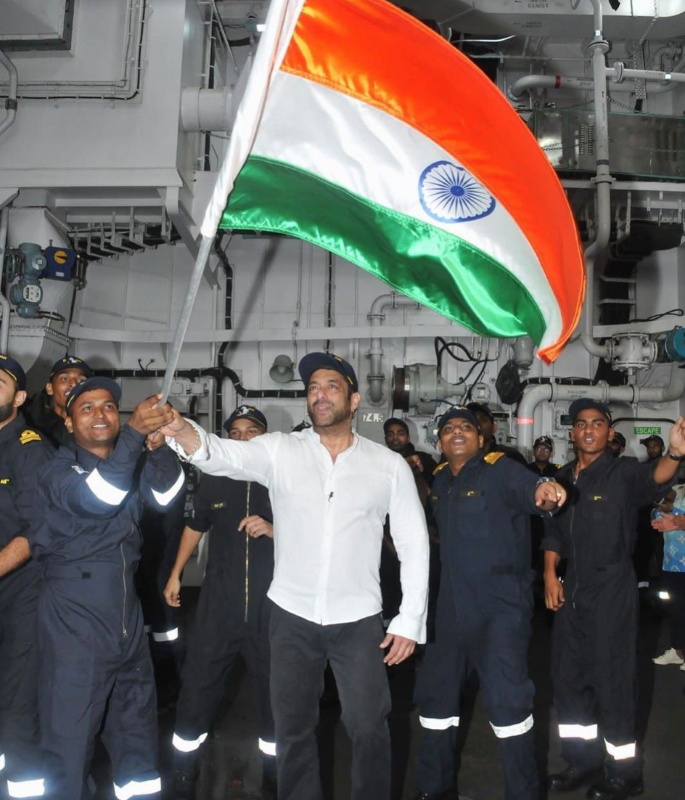Bollywood Stars celebrate Independence Day 2022 - 1