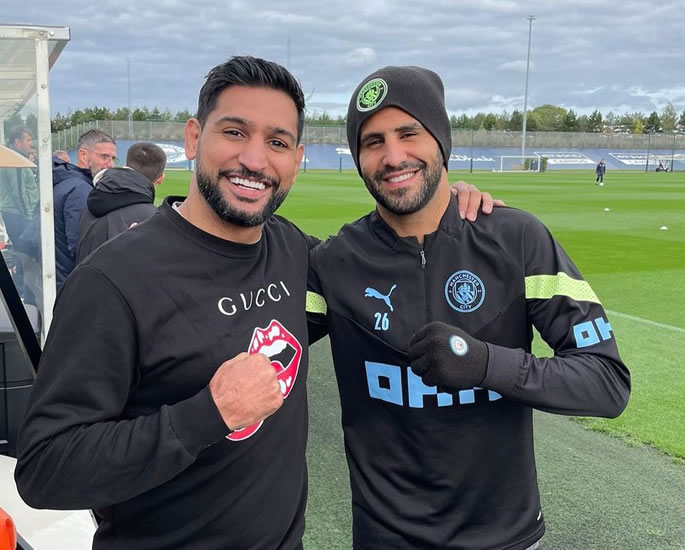 Amir Khan meets Manchester City stars at Training Ground 2