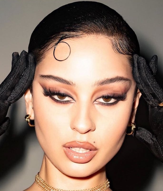 How to Nail the 'Siren Eyes' Trend - 1