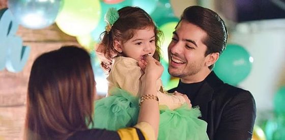 Junaid Jamshed Niazi celebrates Daughter's Birthday | DESIblitz