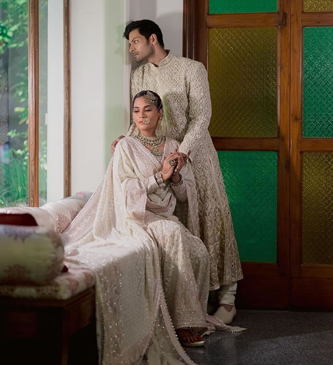 Richa Chadha & Ali Fazal unveil Regal Wedding Pictures