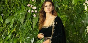 Which Stars were at Kriti Sanon's Diwali Party f