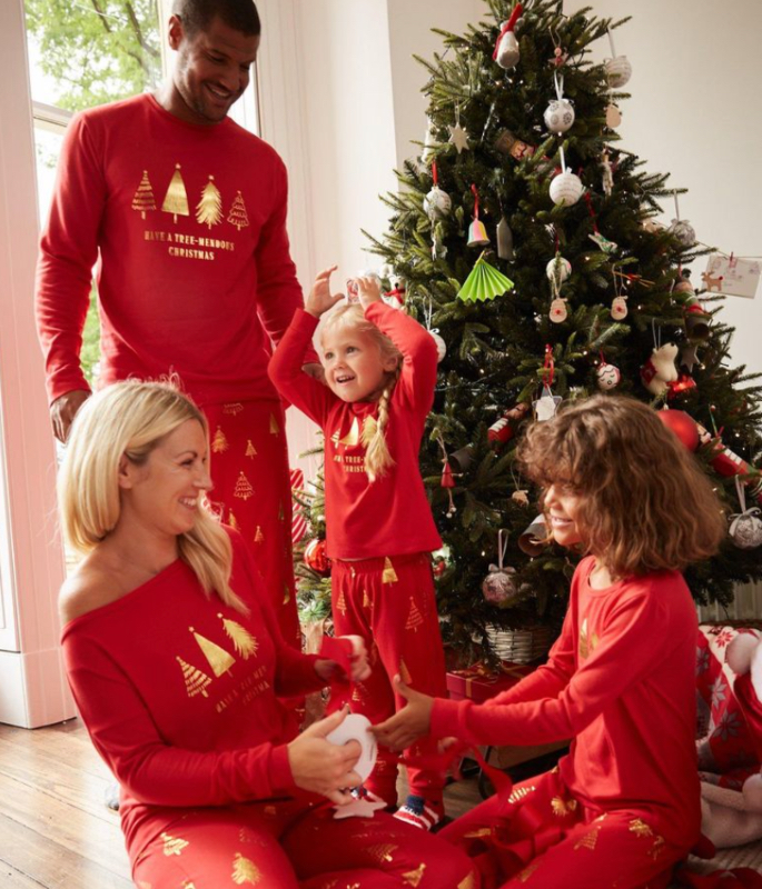 7 Best Matching Pyjama Sets for Christmas - 2