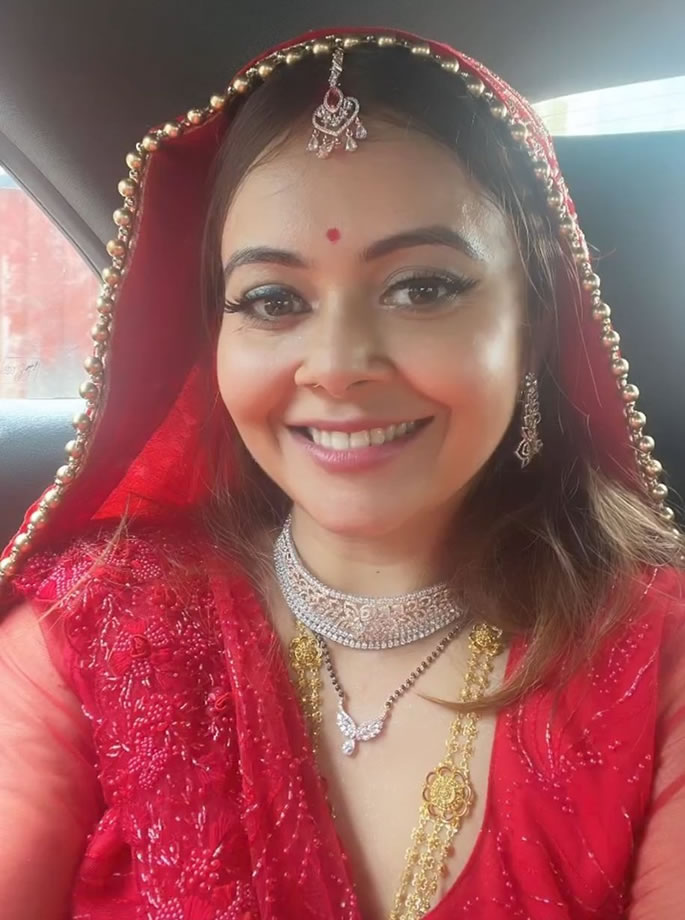 Devoleena Bhattacharjee has got Married but to Who - attire