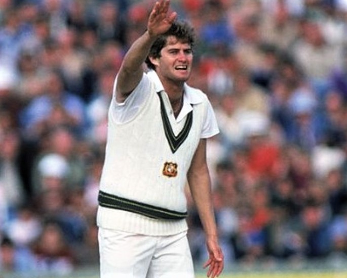 30 Fastest Cricket Bowlers of All Time 