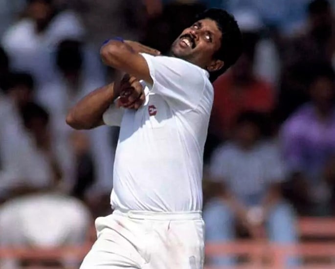 30 Fastest Cricket Bowlers of All Time