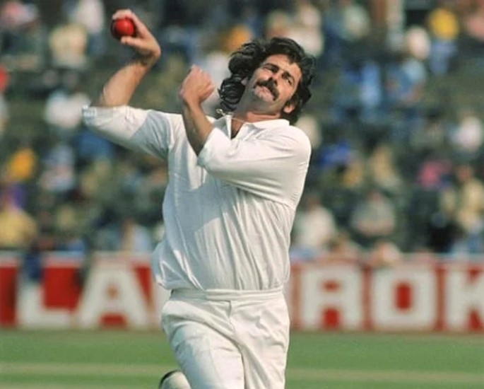 30 Fastest Cricket Bowlers of All Time