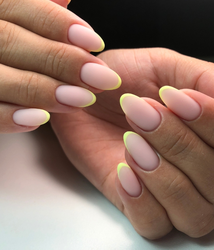 Everything You Need to Know about Dip Powder Manicures - 1