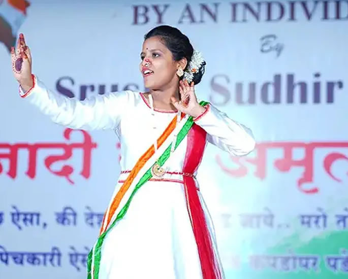 Indian Teenager dances for 127 Hours Breaking Record
