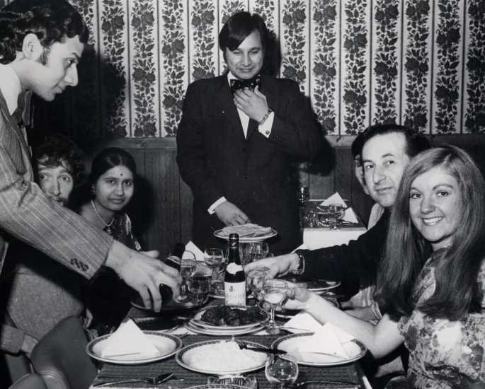 12 Powerful and Rare Photos of South Asians in 70s Britain