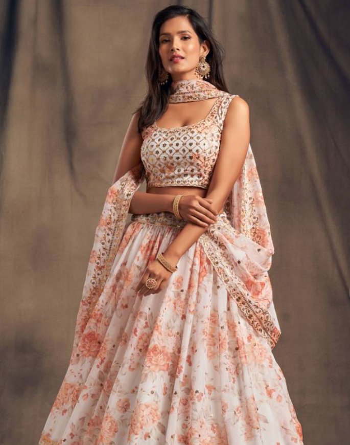 10 Best Outfits to Wear to an Indian Wedding - 2