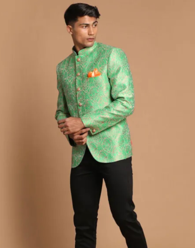 10 Best Outfits to Wear to an Indian Wedding - 6