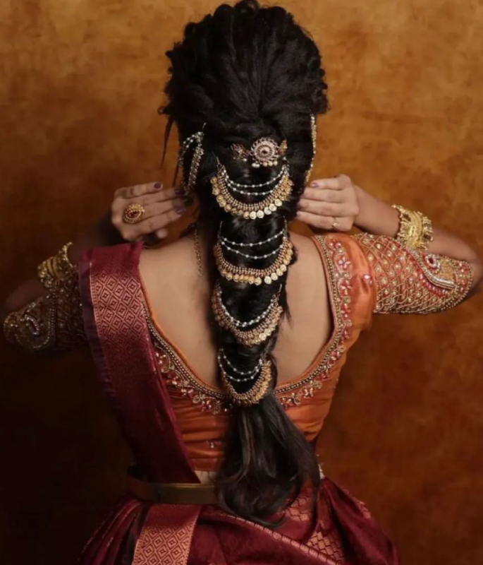 Best Desi Bride Hairstyles for Your Wedding Day - 1