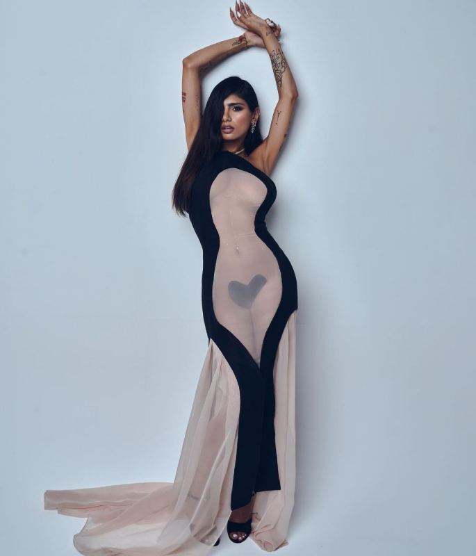 Mia Khalifa is Fiercy and Sexy for Voir Magazine