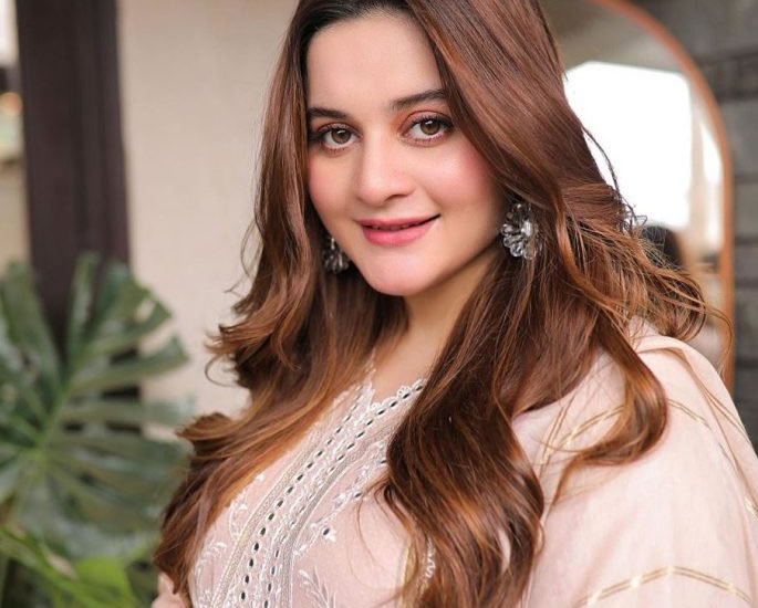 5 Pakistani Actresses who Quit Showbiz after Marriage - aiman