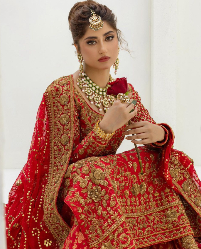 10 Traditional Looks of Sajal Aly You Must See - 1