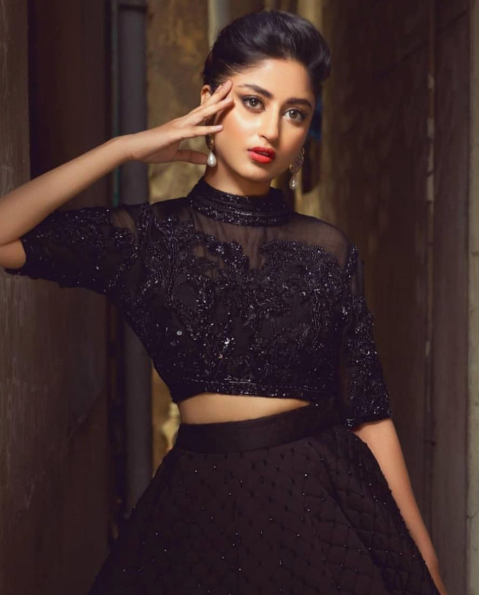 10 Traditional Looks of Sajal Aly You Must See - 7