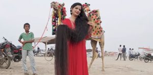Indian Woman breaks record for World's Longest Hair f