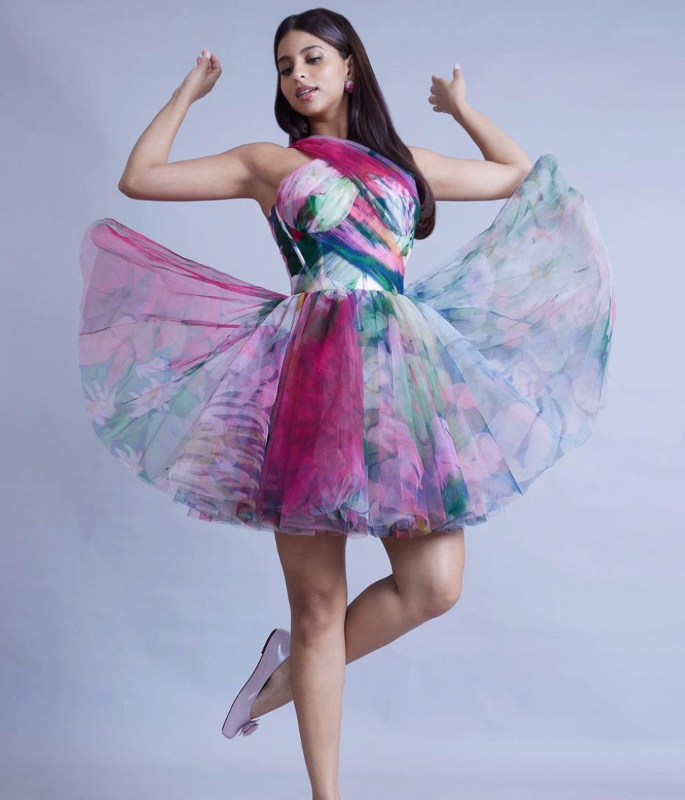 Suhana Khan & Khushi Kapoor dazzle in Stunning Printed Dresses - 1