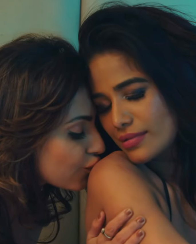 'Honeymoon Suite 911' launches with Poonam Pandey as Star - 1