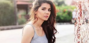 Kiran Ashfaque highlights Divorce Stigma in Pakistan f