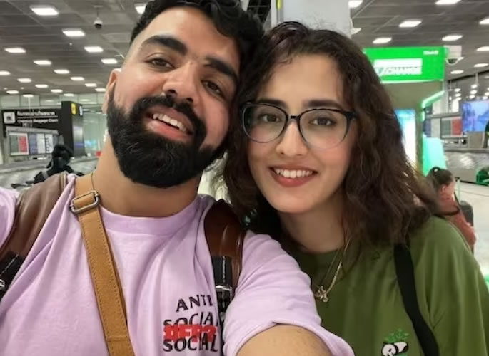 Pakistani Woman travels to India to Marry Boyfriend