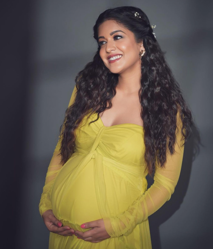 8 Indian TV Stars' Unforgettable Maternity Photoshoots - 8