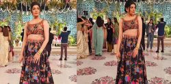 Iffat Omar’s Lehenga Pictures ignite Criticism