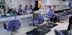 Pakistani Salons called out for their ‘Influencer Worship’ Attitude