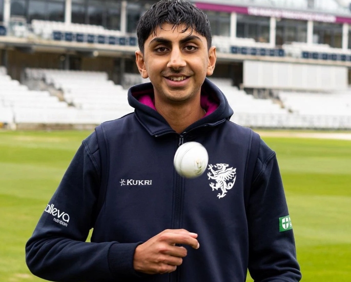5 British Asian Cricketers set to Dominate the Field