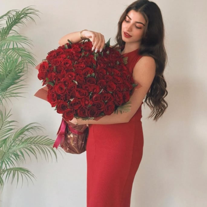 Kinza Hashmi sparks Romance Rumours with Cryptic Post