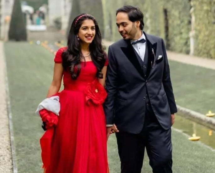Inside Anant Ambani & Radhika Merchant's Relationship 3
