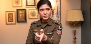 Public criticises the Glorious Treatment of ASP Shehrbano f