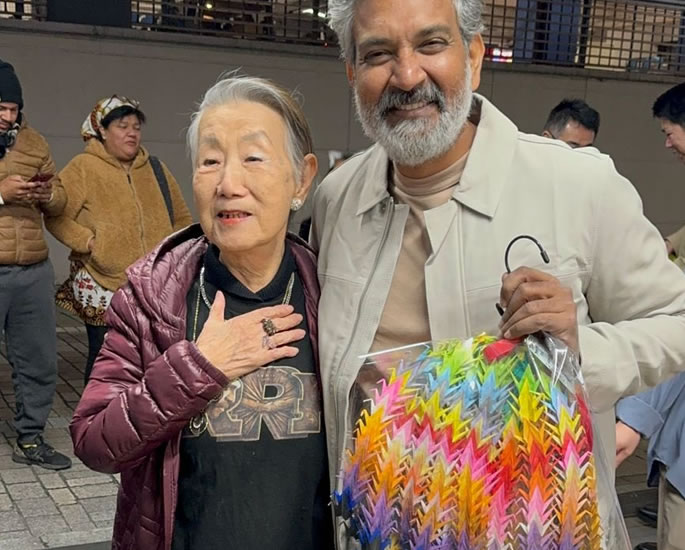 SS Rajamouli touched by Gift from 83-year-old Japanese Fan