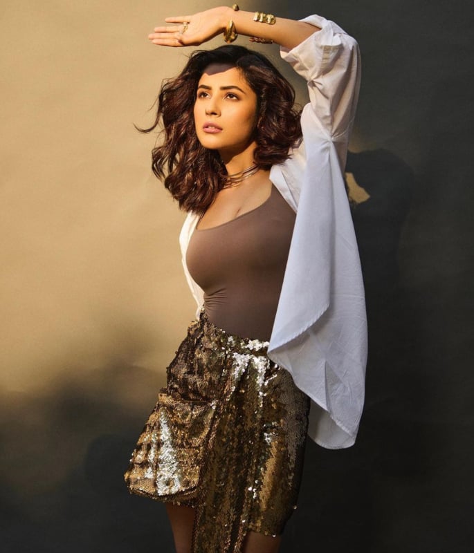 10 Stylish Looks of Shehnaaz Gill You Must See - 8