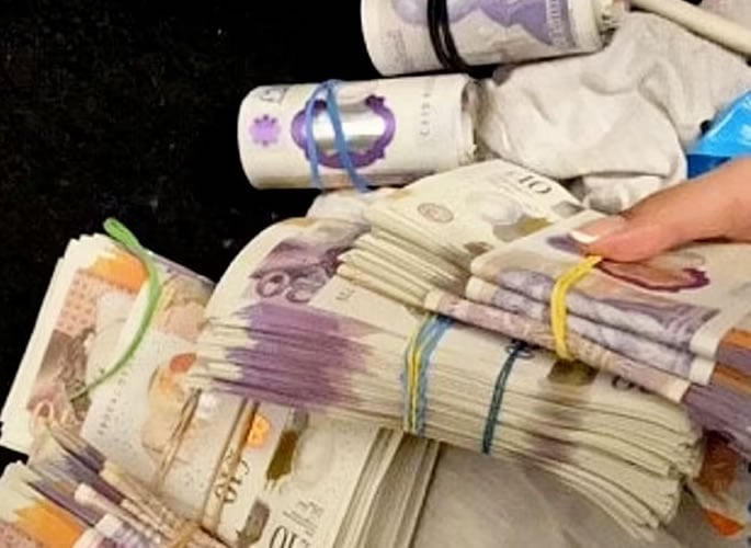 County Lines Drugs Gang exposed after Duo posed with Cash 2
