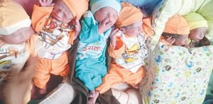 Pakistani Woman gives Birth to Six Babies f