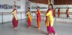 12 Vibrant Dance Classes for South Asians in Birmingham