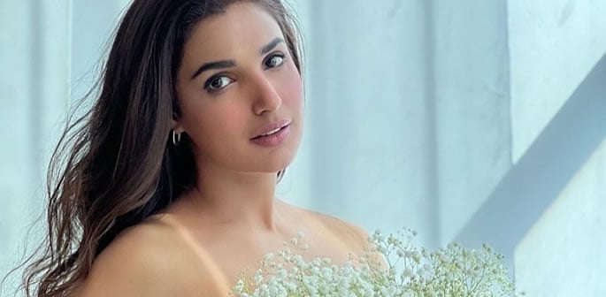 Amna Ilyas receives Flak for 'Topless' Photoshoot f