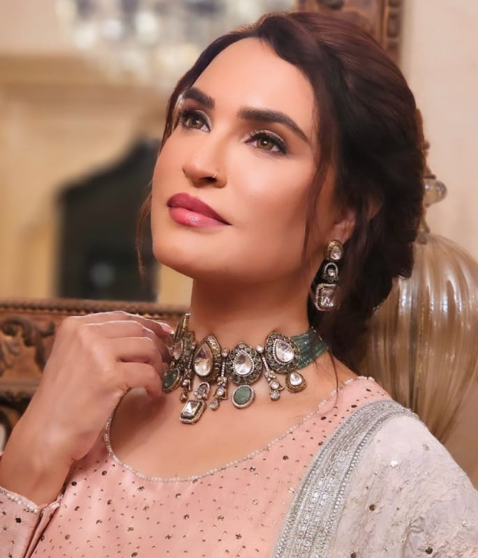 10 Skincare Products Loved by Pakistani Actresses - 1