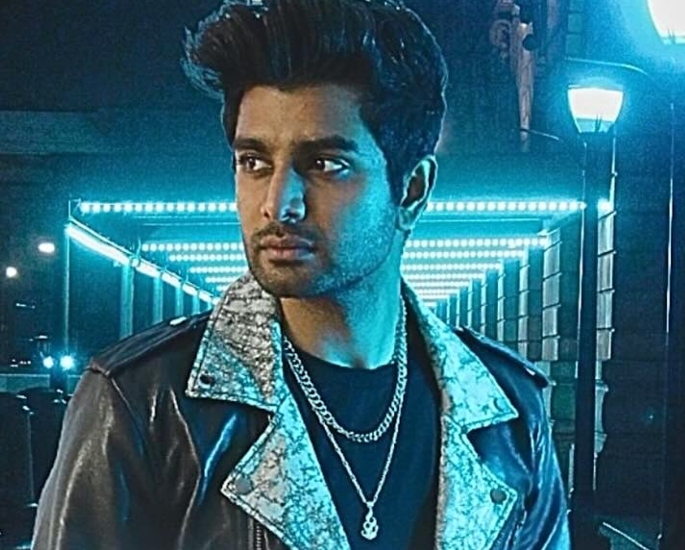 Vish talks Music Career, Busking & More - 4