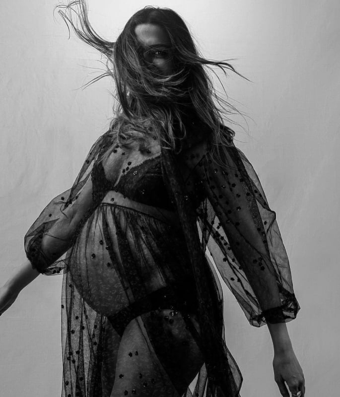 Deepika & Ranveer Glow in Pregnancy Photoshoot - 2